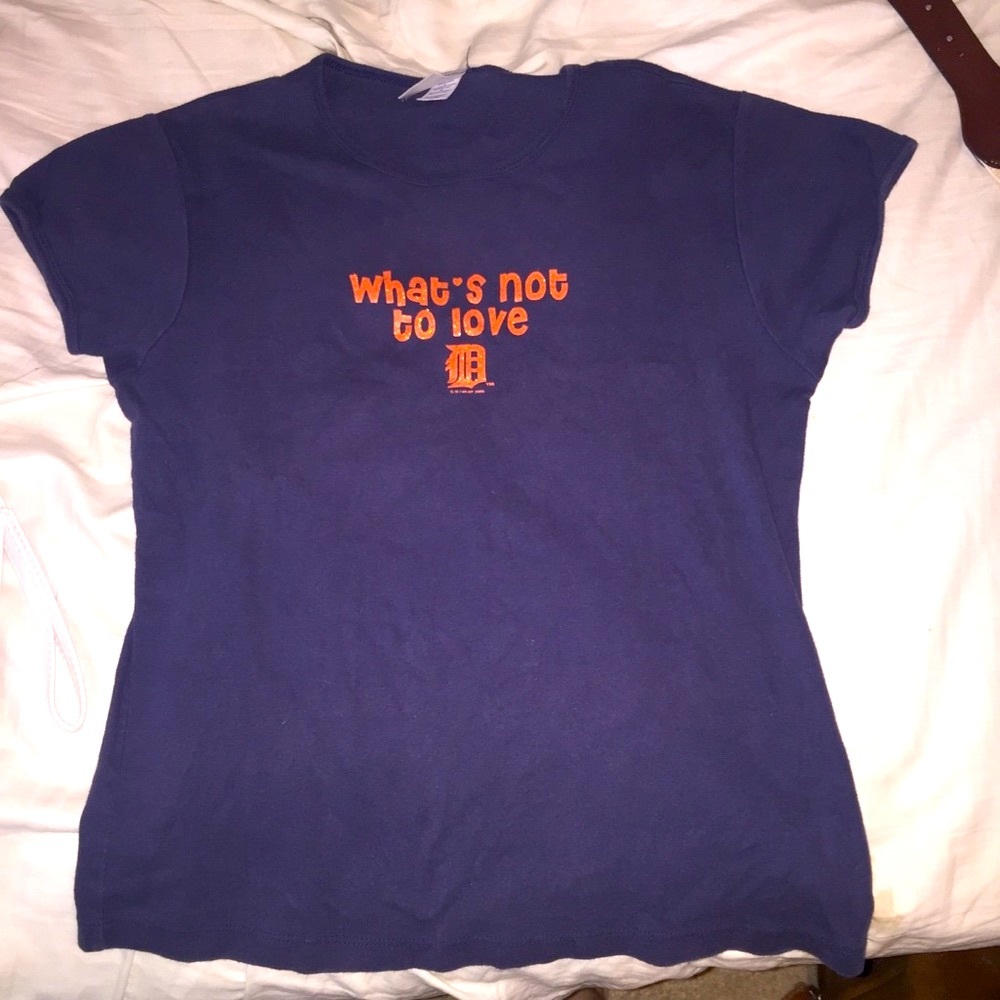 Women’s Detroit Tiger’s logo t-shirt